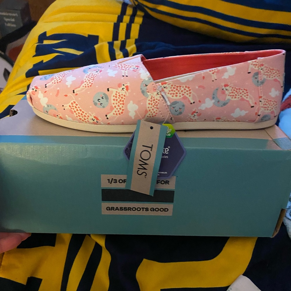women alpargata blossom over the moon print. Shoes NEW!